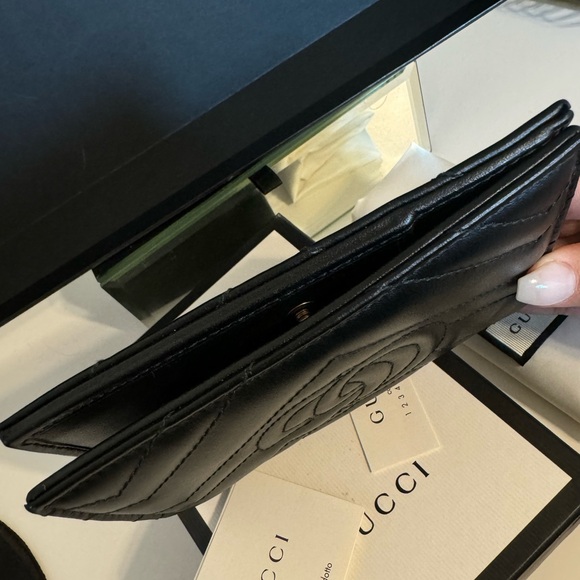 Gucci Marmont GG Chevron Black Leather Passport Holder Wallet - Picture 3 of 8